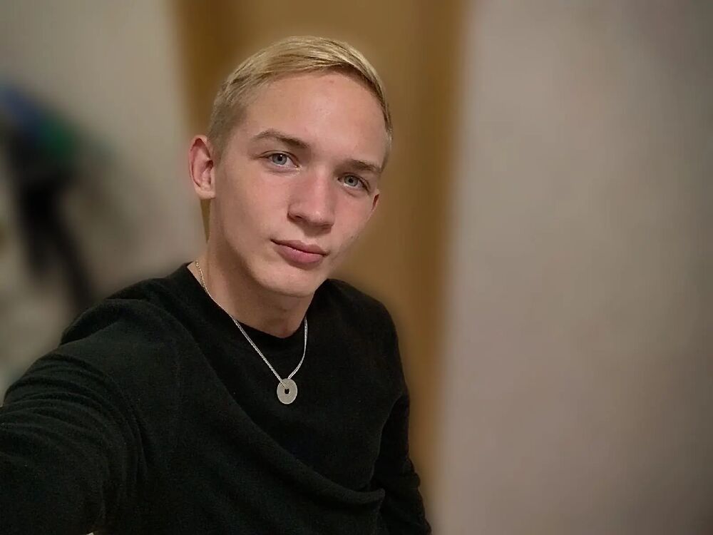  -,   Maxim, 22 ,   ,   