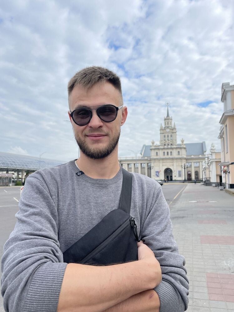  ,   Anton, 35 ,   ,   