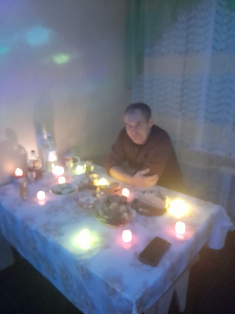  38663646  , 52 ,    
