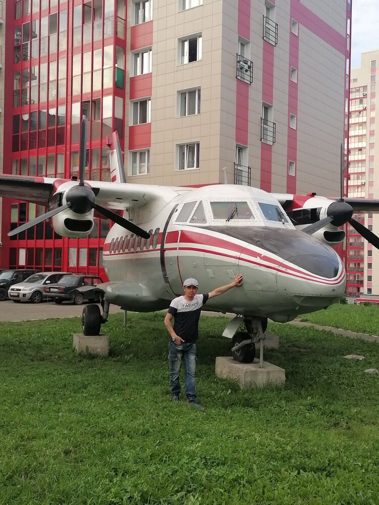  28173946  , 40 ,    