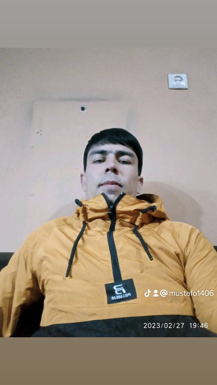  35462756  Mustafa, 26 ,    