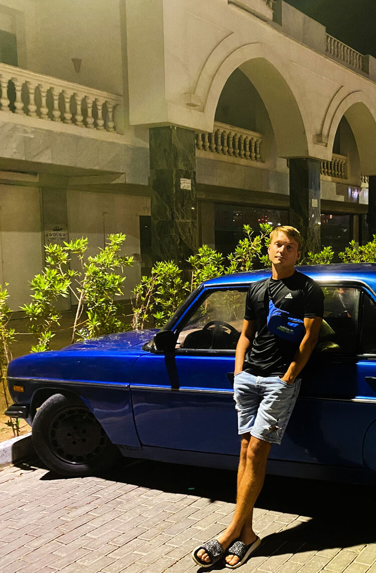  54085876  , 36 ,    --