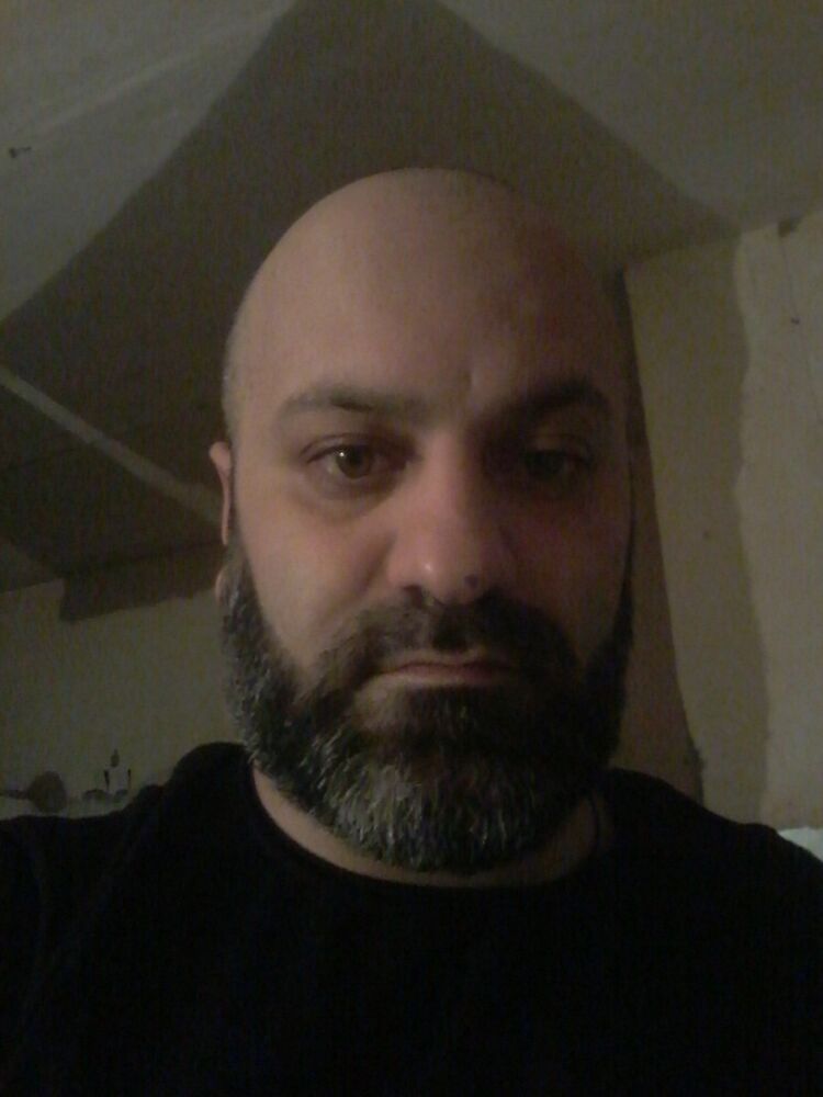  15878246  Stathem, 40 ,    