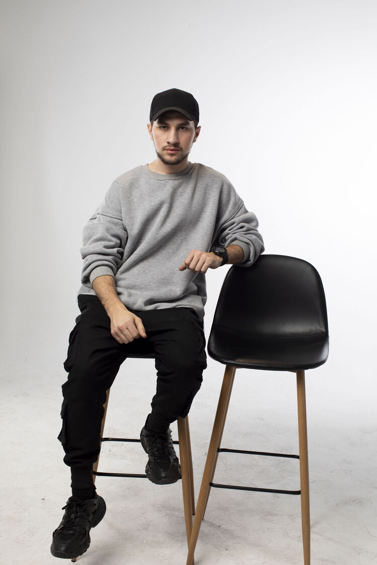  33208016  Ramin, 22 ,    