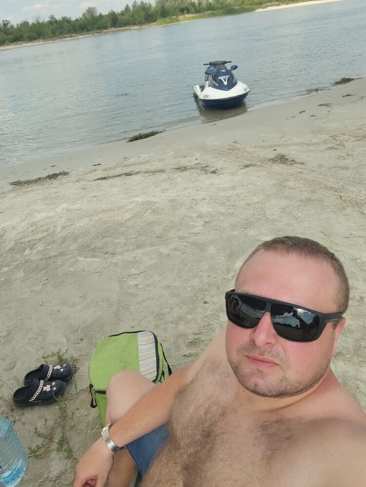  52886106  , 39 ,    