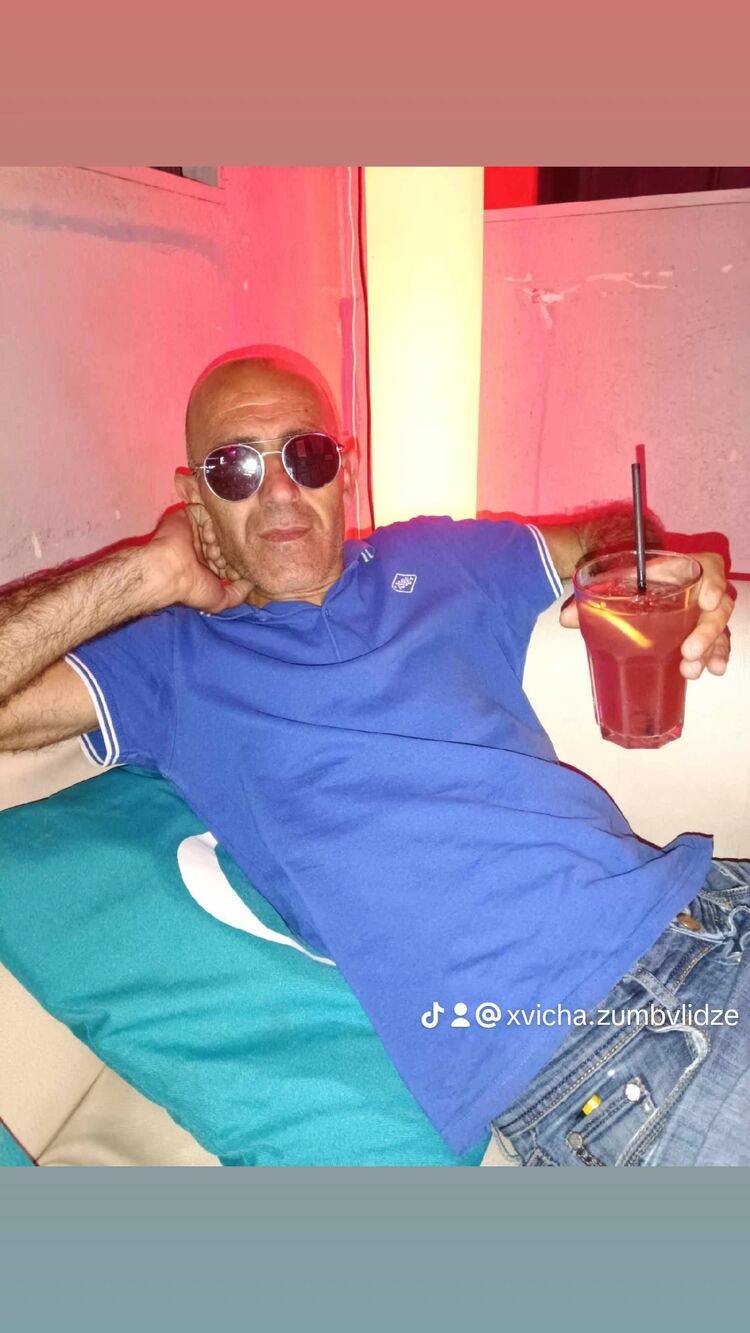  ,   Xvicha, 49 ,   ,   