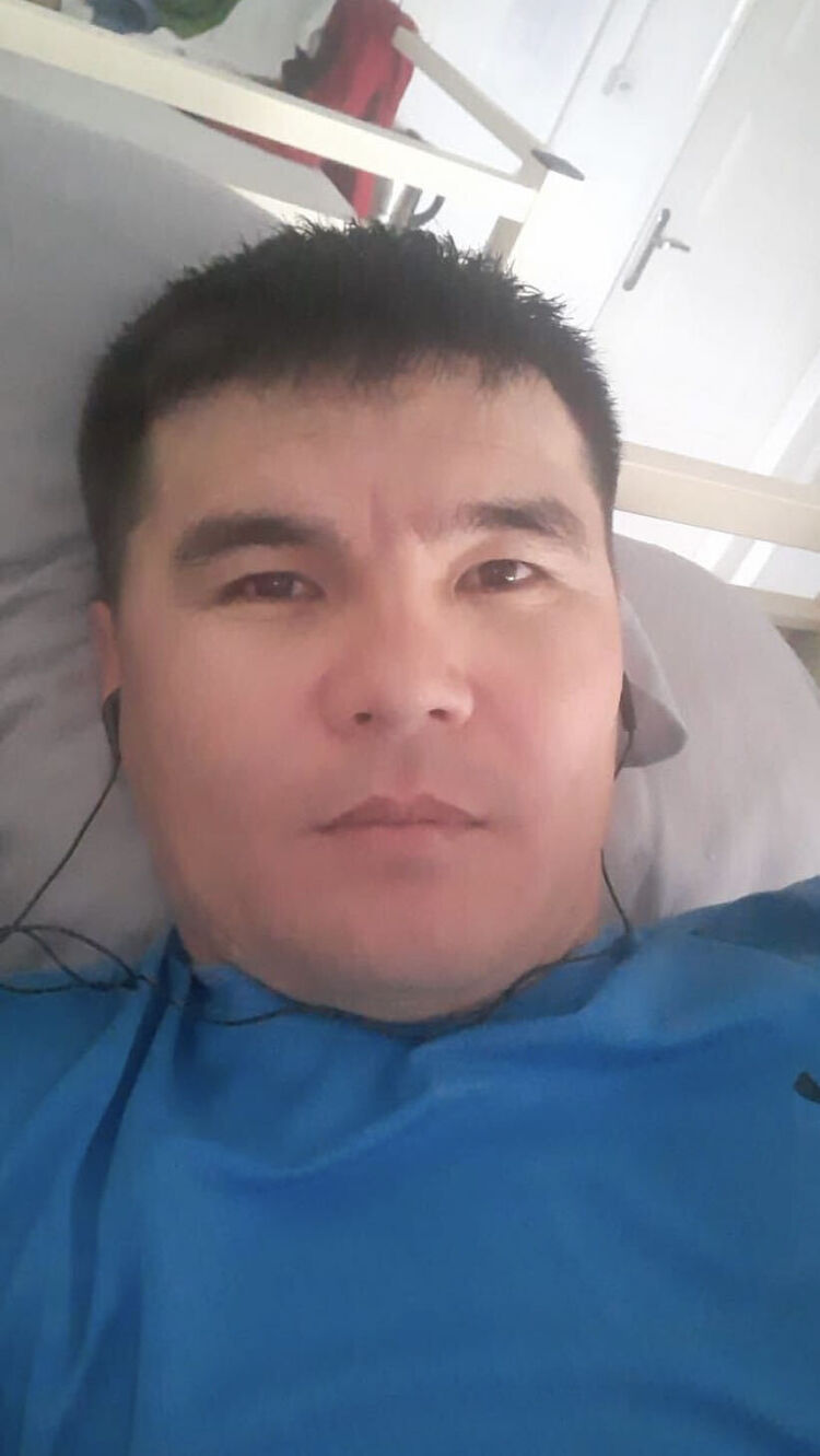  53278186  ZHANIBEK, 25 ,    