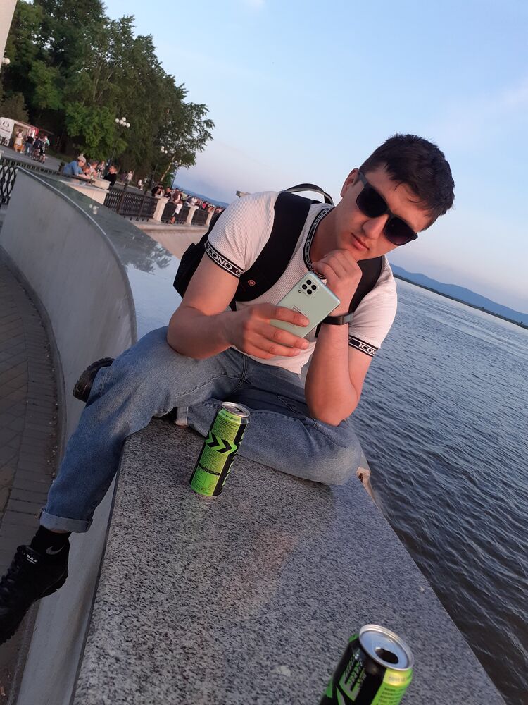  27498486  Abror, 27 ,    