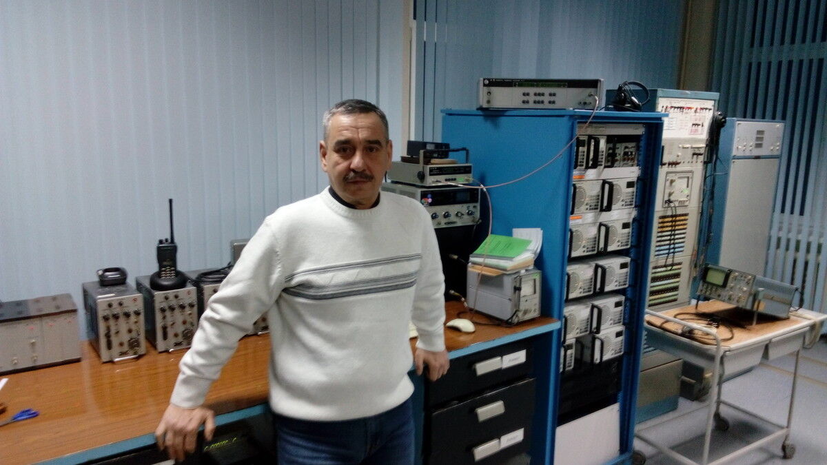  10496106  Igor, 54 ,    