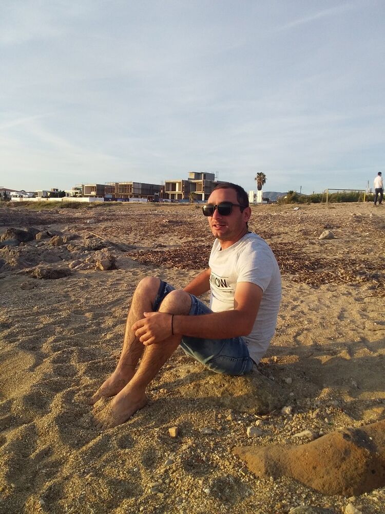  Nicosia,   Irakli, 39 ,   ,   , c 