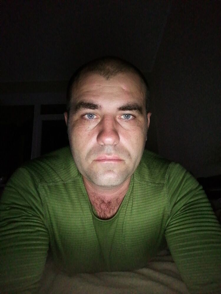  ,   Igor, 43 ,   