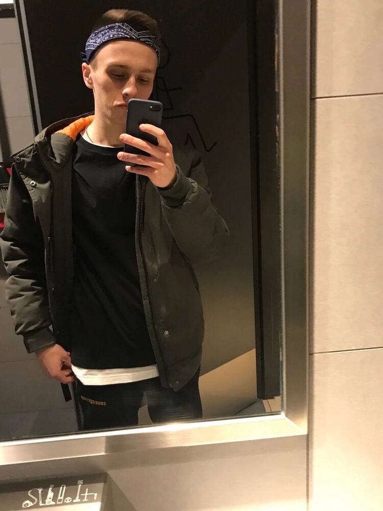  33685596  , 24 ,    