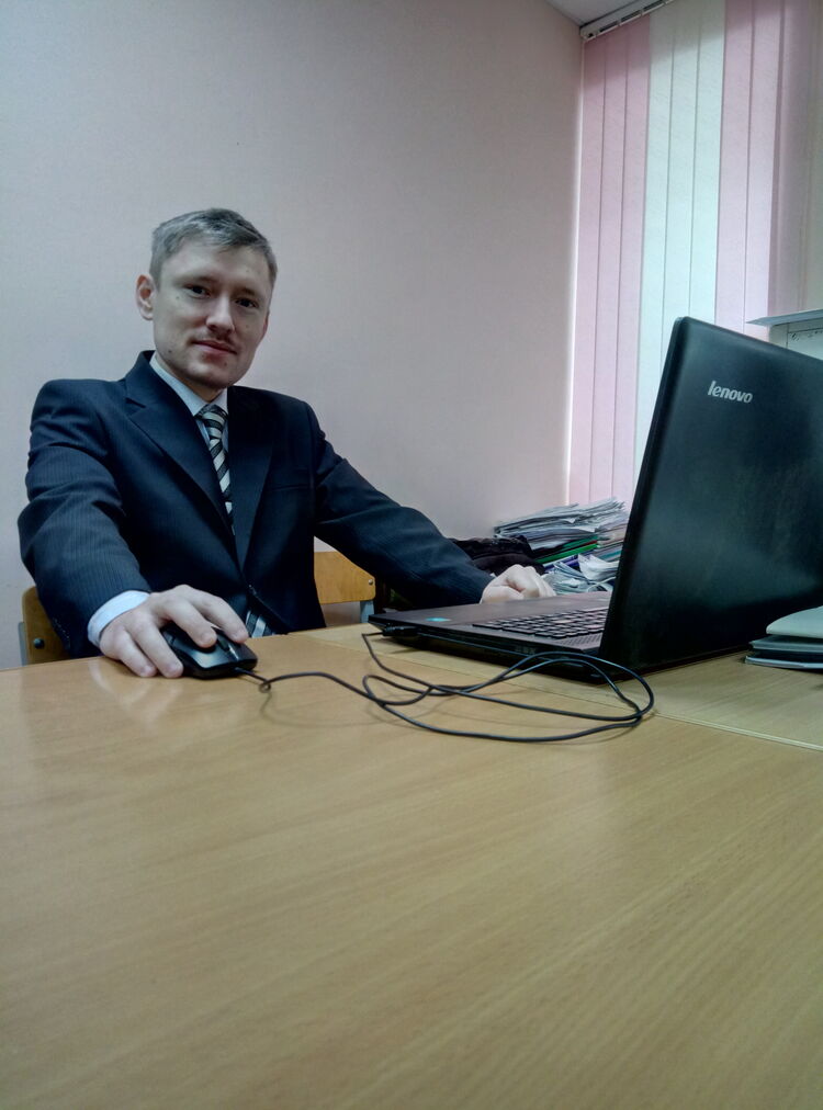  40986896  Alexander, 33 ,    