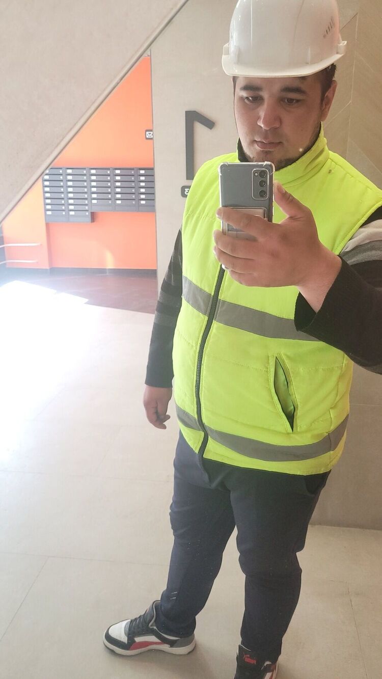  37506086  , 28 ,    