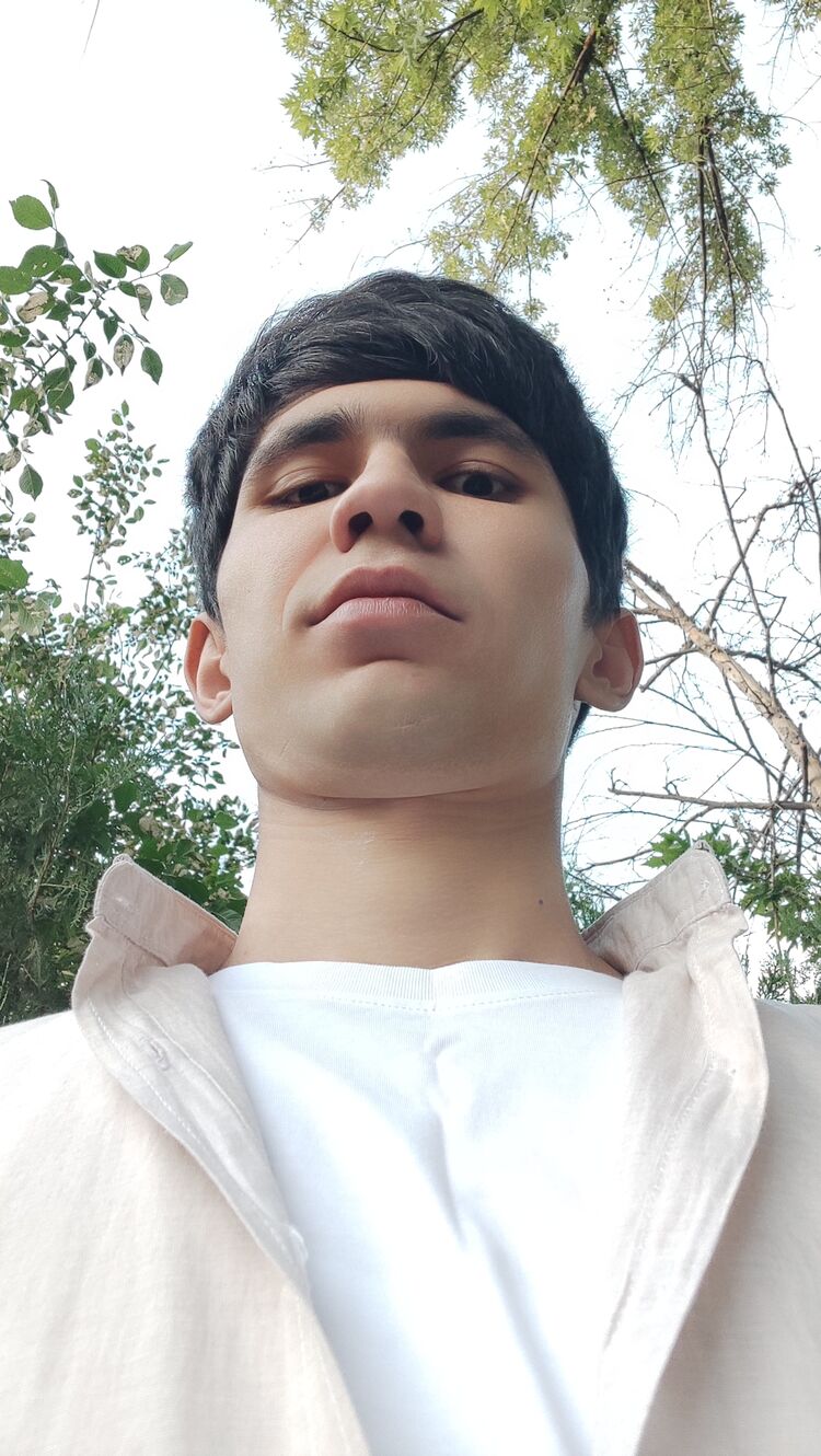  43716756  Diyorbek, 23 ,    