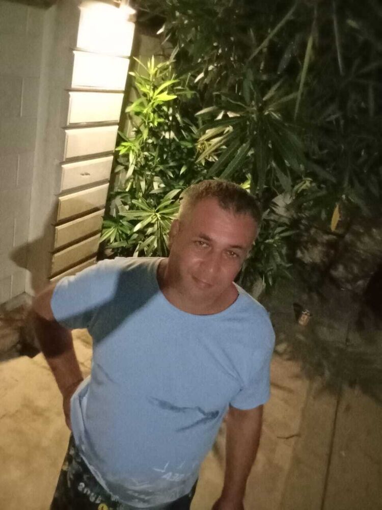  53974696  , 42 ,    