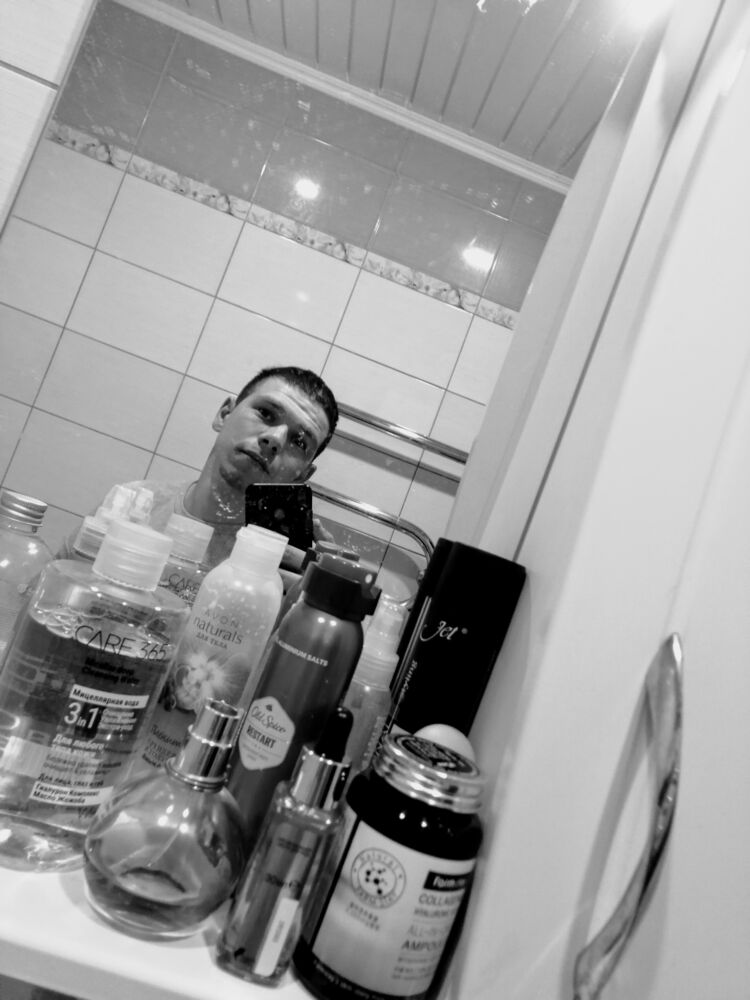  29715786  Alex, 25 ,    