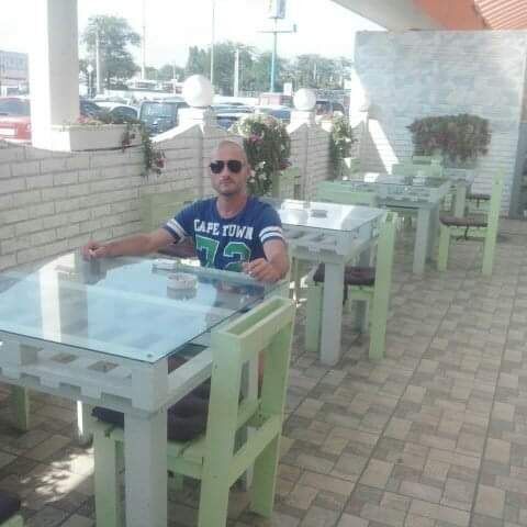  23243656  , 40 ,     