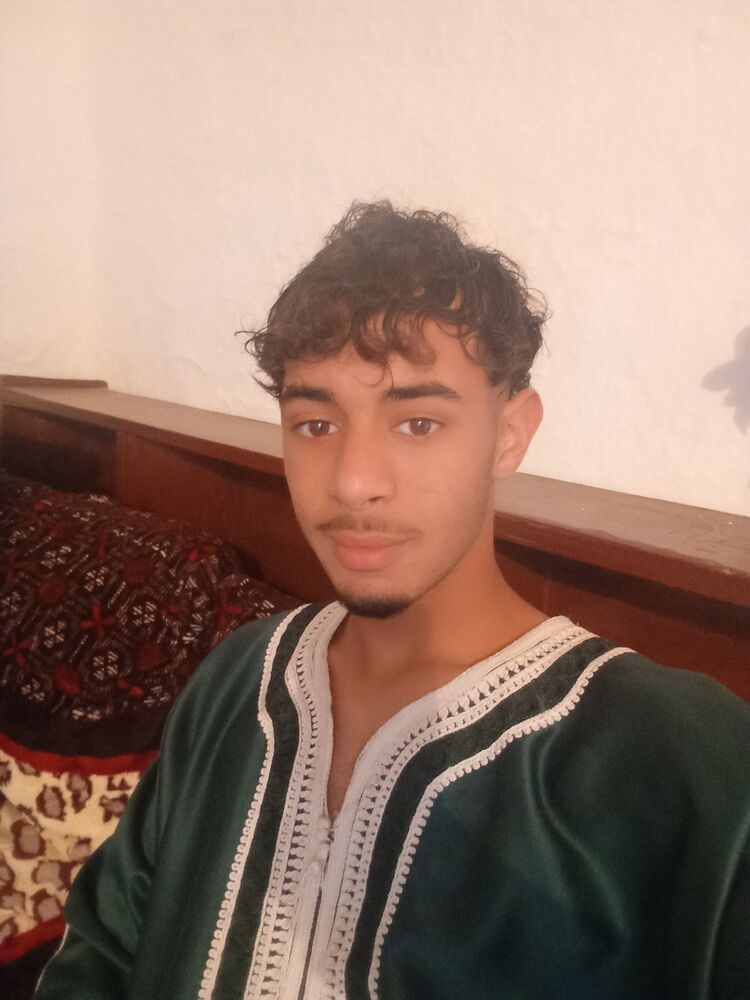  ,   Anas, 18 ,   ,   