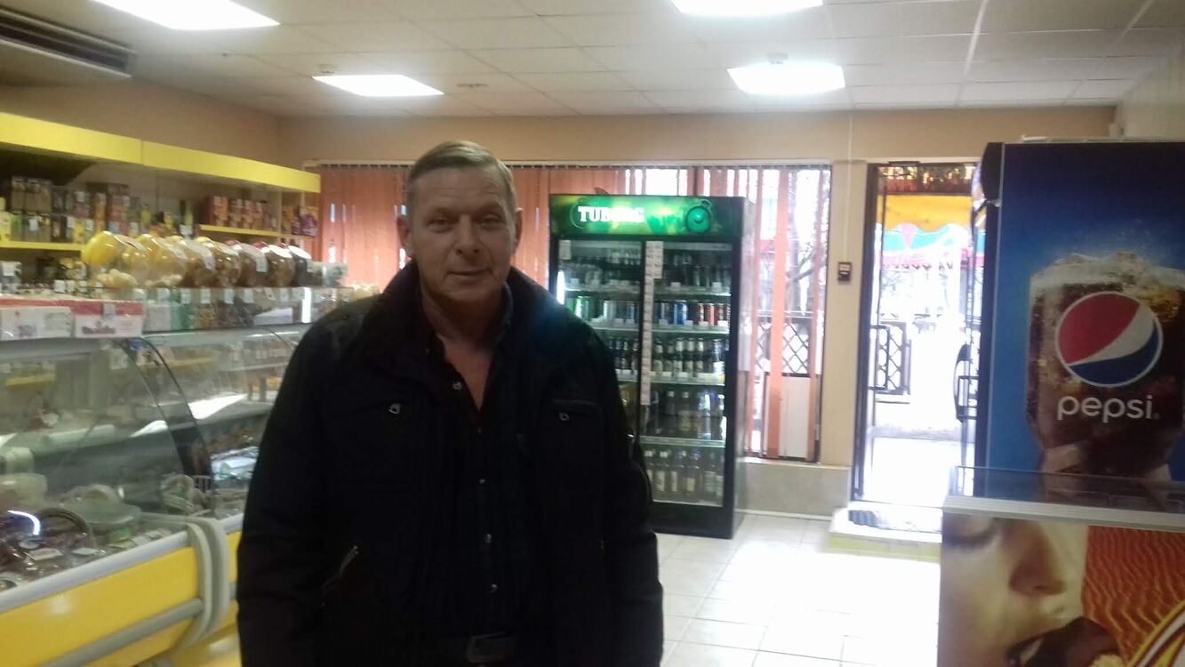  24029786  Sergej, 64 ,    