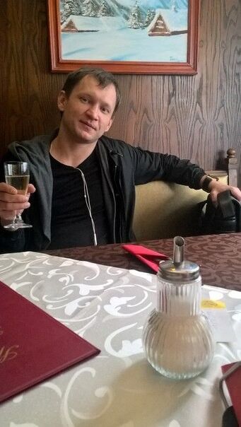  11129886  Dmitry, 40 ,    