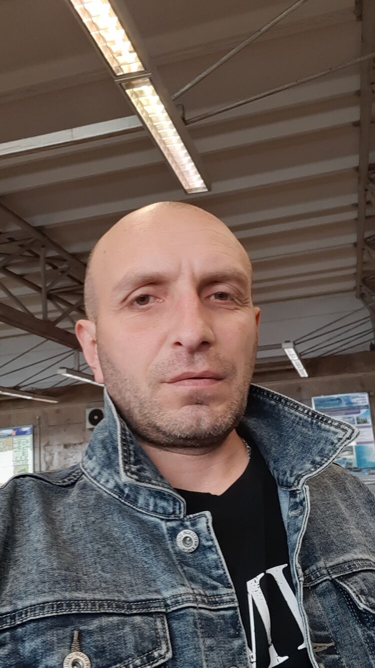  44326776  , 43 ,    