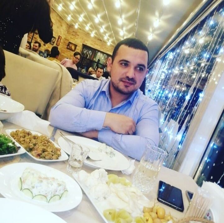  ,   Snikersni, 37 ,   ,   