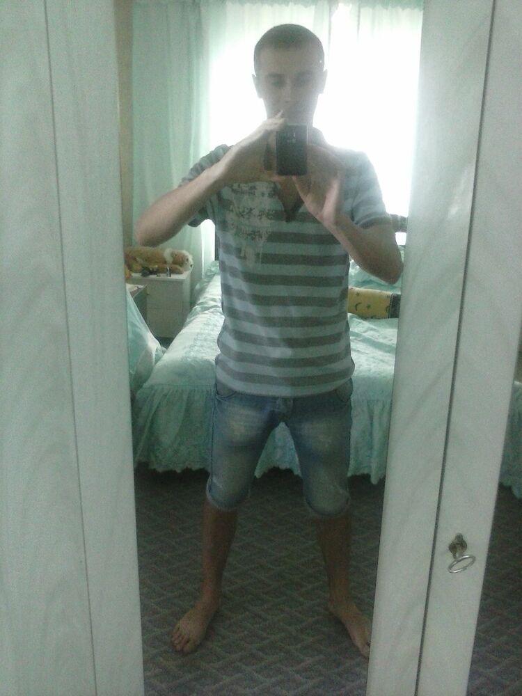  4406626  Nikolaev, 45 ,    