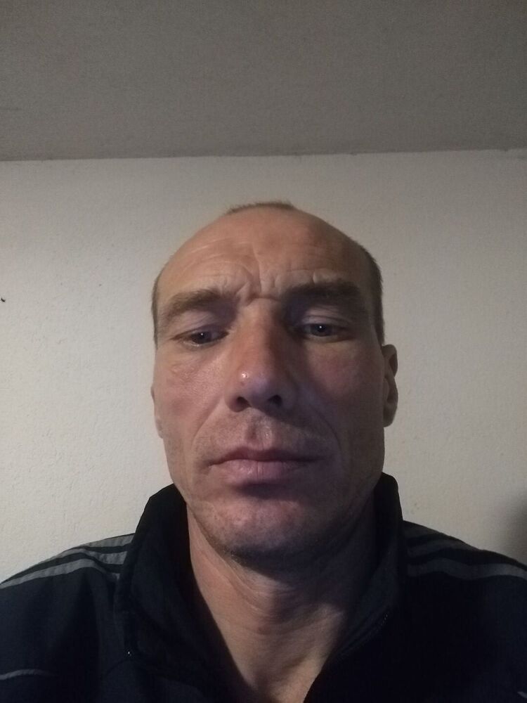  45545286  Andrei, 46 ,    Azor