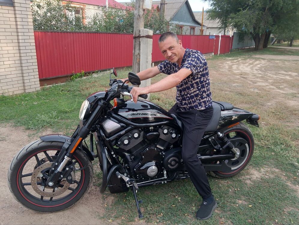  54116456  Aladin, 47 ,    