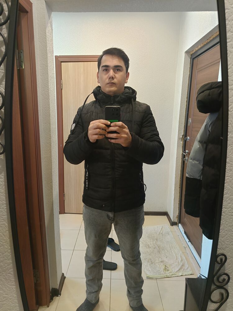  52169166  Atamyradov, 27 ,    