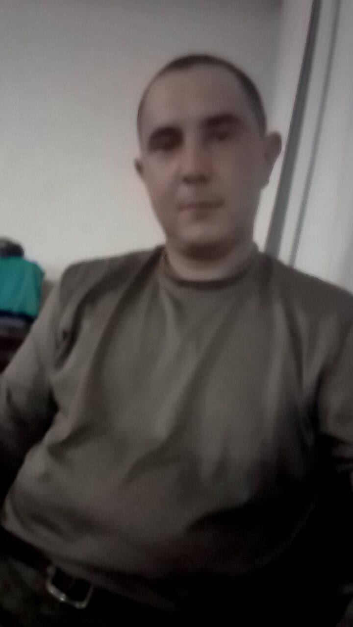  30036736  Vladislav, 35 ,    
