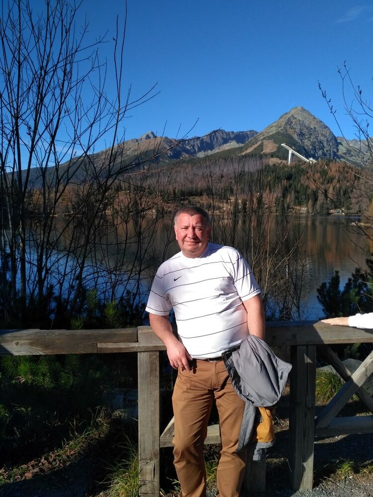  ,   Leon, 57 ,   ,   , c 