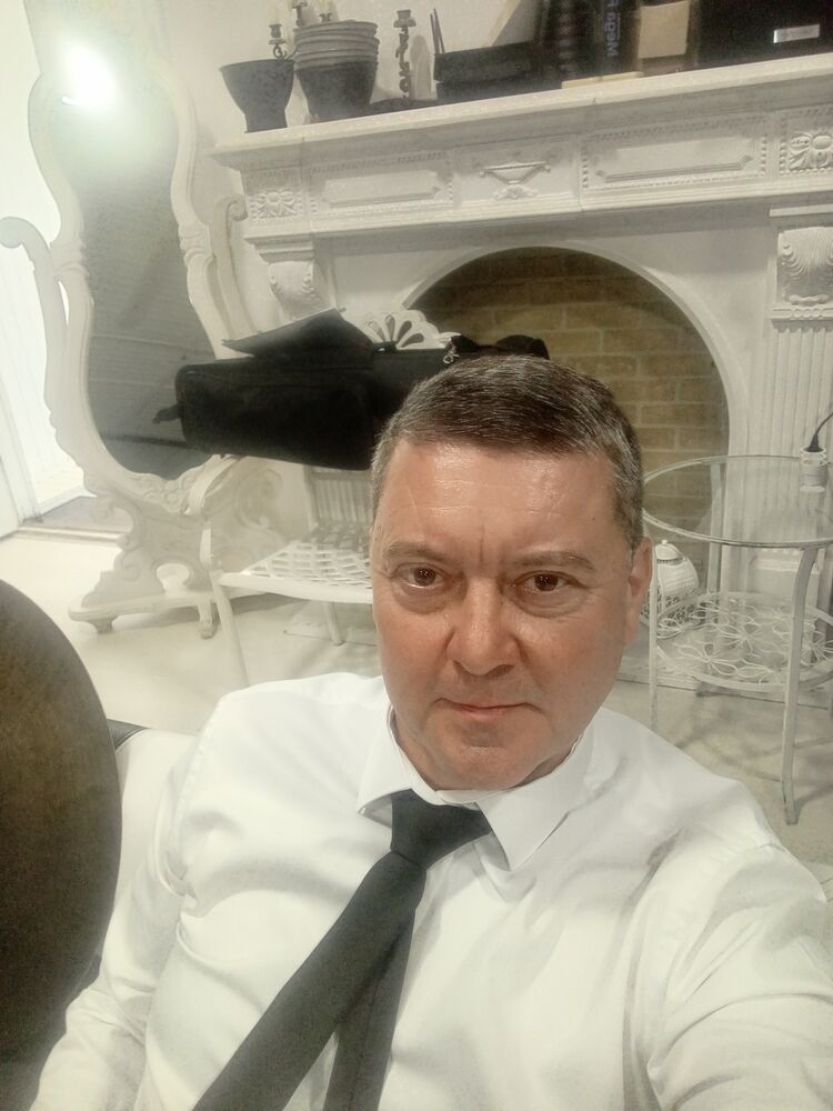  48305526  Andrey, 54 ,    