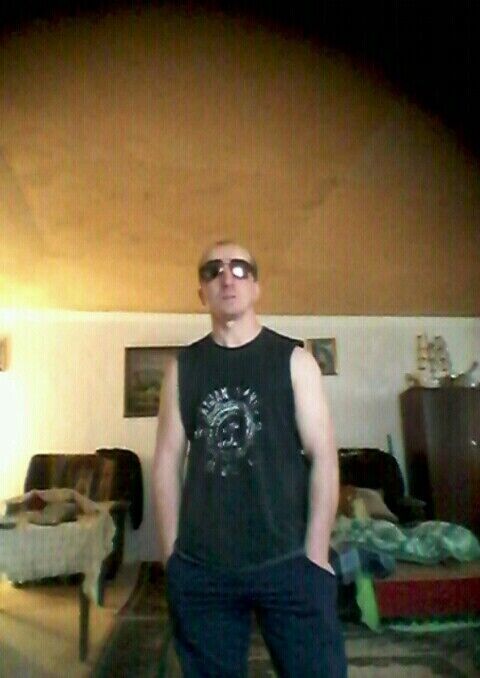  24230806  Amid, 44 ,    