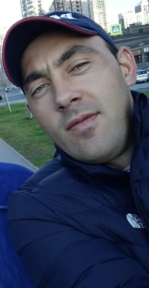  20537806  Ivan, 33 ,    