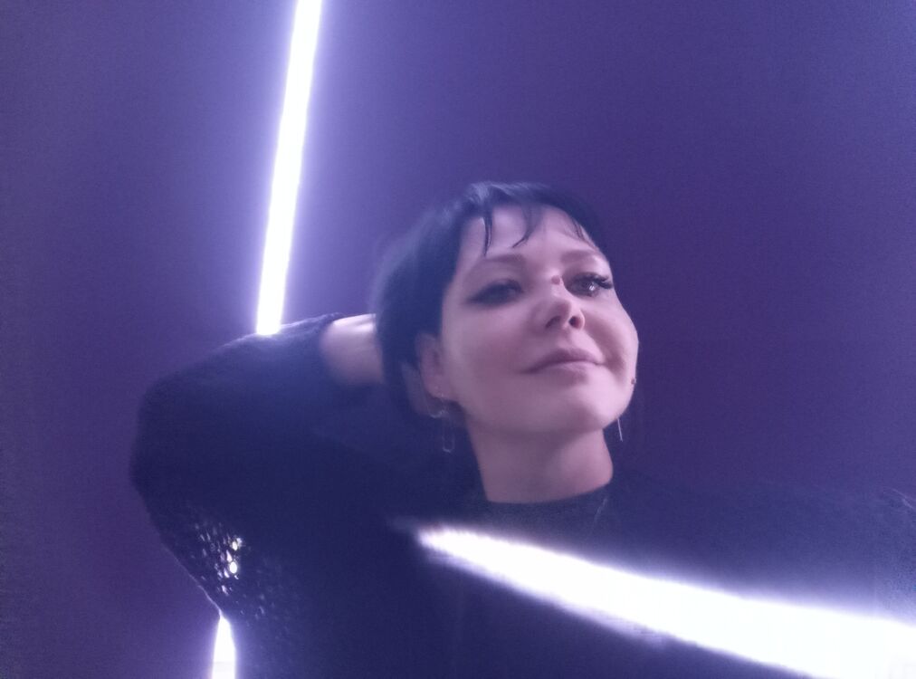  ,   Fallen angel, 46 ,   ,   