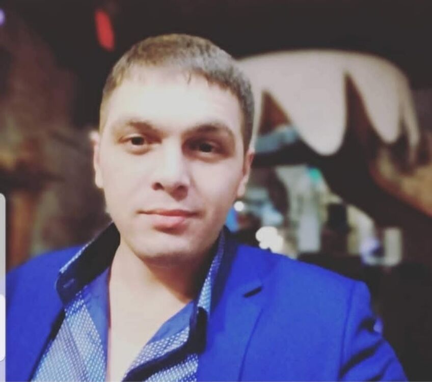  36524866  Viktor, 36 ,    
