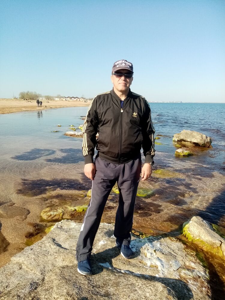  ,   Viktor, 59 ,   ,   , c 