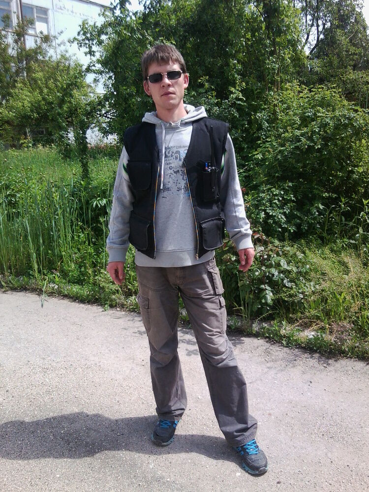  ,   Artem, 33 ,   , 