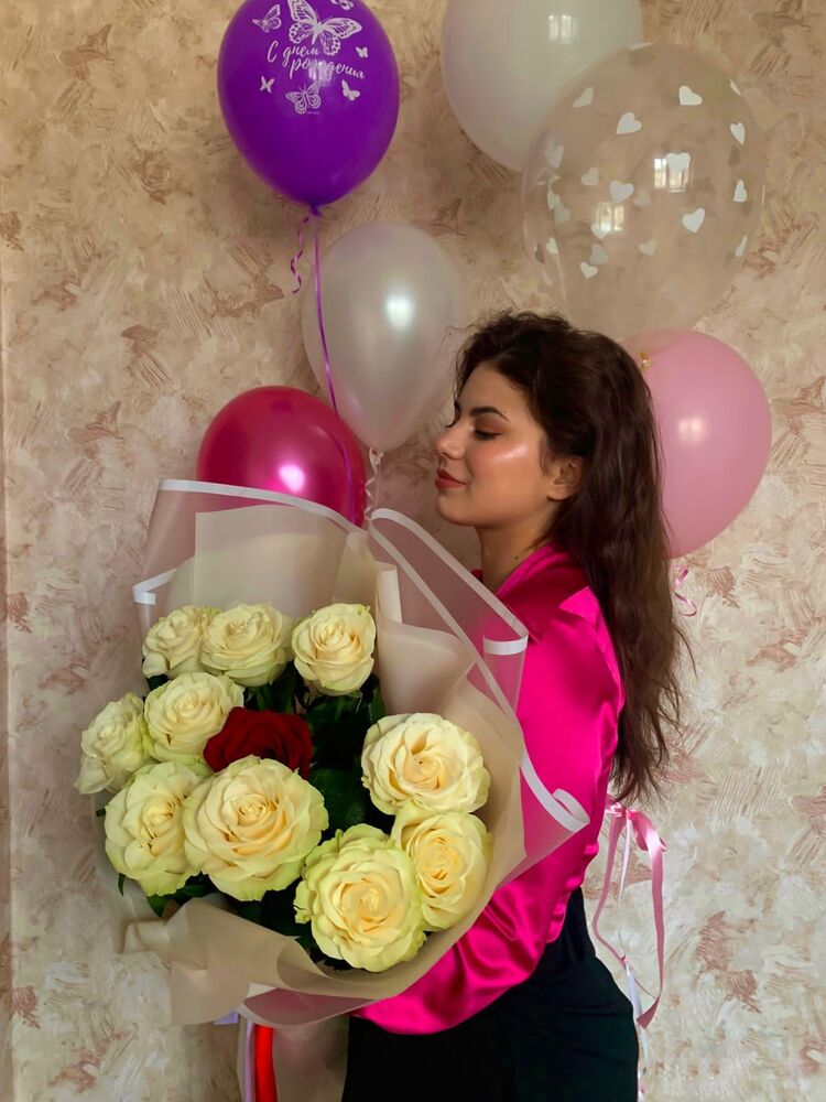  30701916  Nina, 23 ,    --