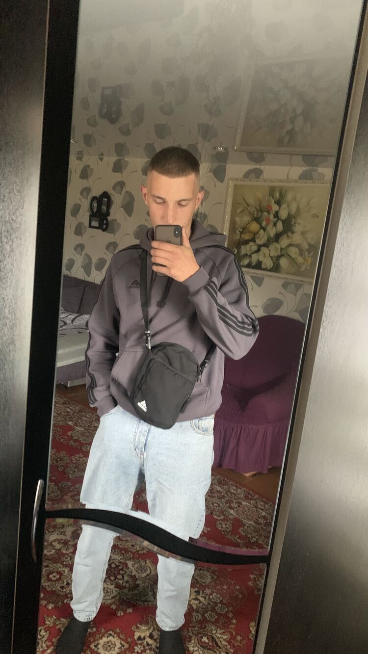  46650866  Ivan, 22 ,    