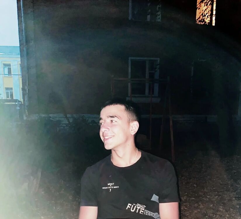  ,   Misha, 21 ,   ,   
