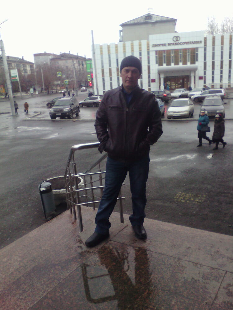  32910596  Slava, 54 ,    