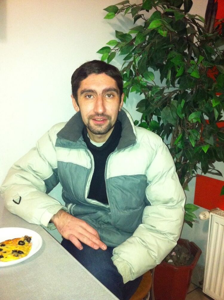  ,   Brunet, 43 ,   