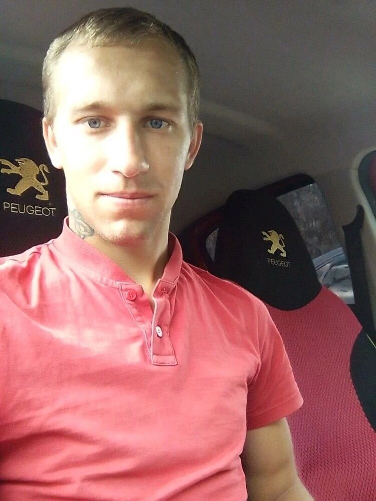  ,   Daniil, 32 ,   ,   , 