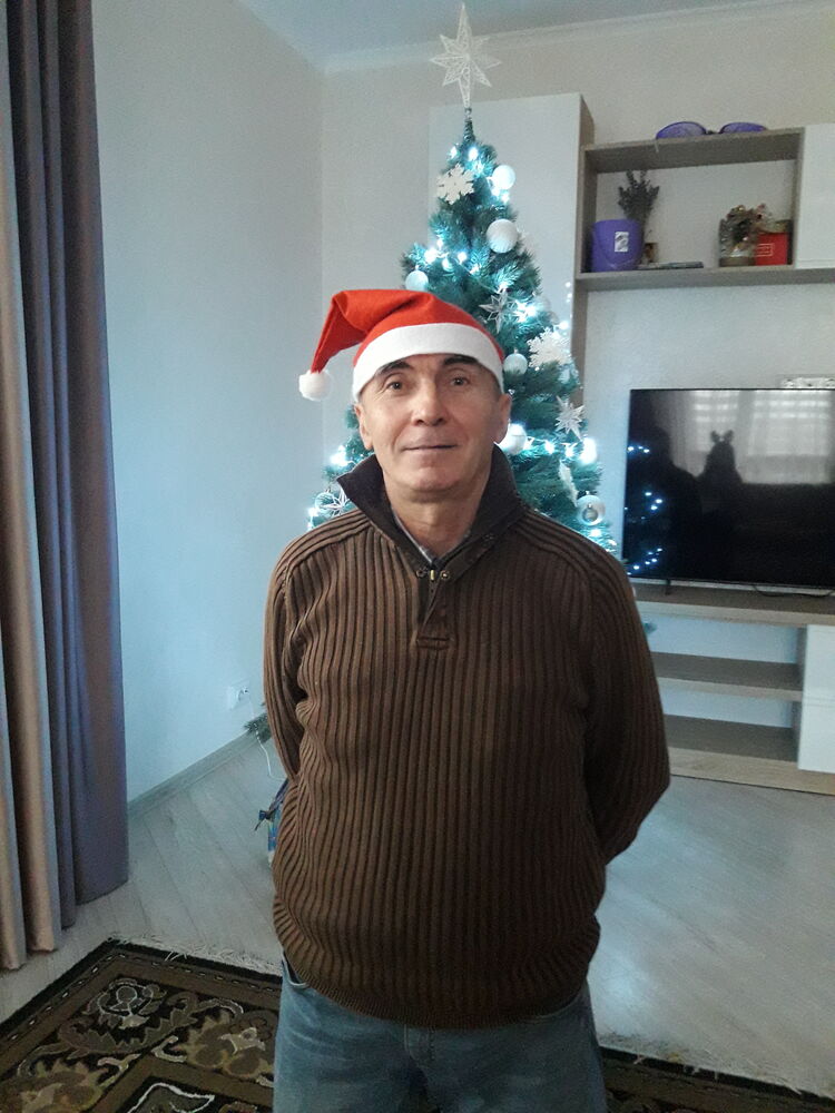  31746676  Bogdan, 57 ,    