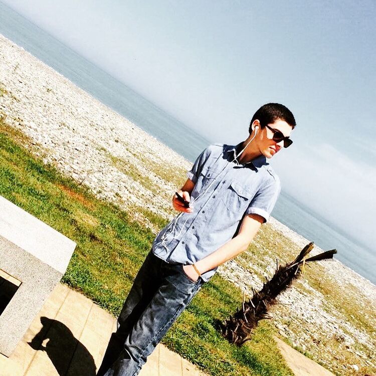  7498116  Aleko, 27 ,    
