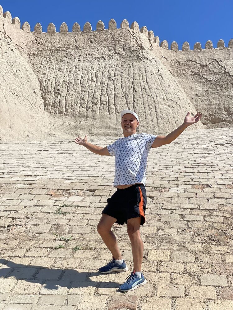  48083486  , 46 ,    
