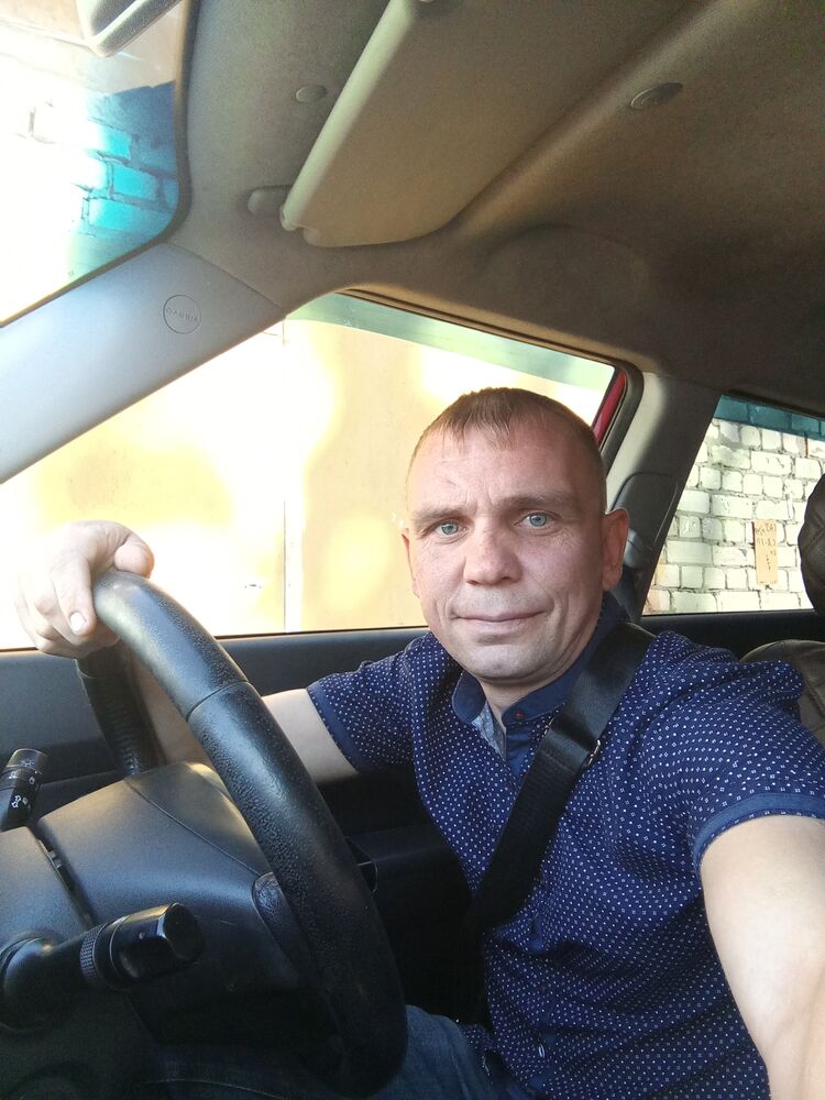  53755986  IVAN, 40 ,    